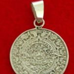 Dije de piedra del Sol