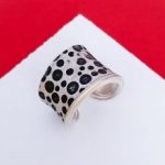 Anillo Yayoi Kusama